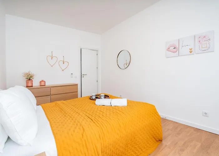 Bright & Spacious Flat W/ Balcony By Host Wise Apartament Portimão