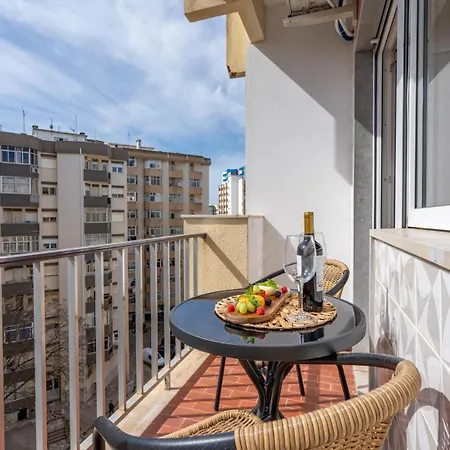 Bright & Spacious Flat W/ Balcony By Host Wise Portimao