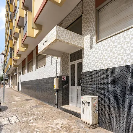 Bright & Spacious Flat W/ Balcony By Host Wise Appartamento Portimão